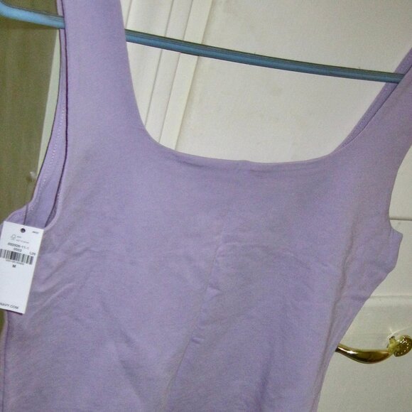 "OLD NAVY NEW LOW CUT T SHIRT IN SIZE MEDIUM, COLOR LAVENDER NEW AND NEVER WORN" - Picture 4 of 12